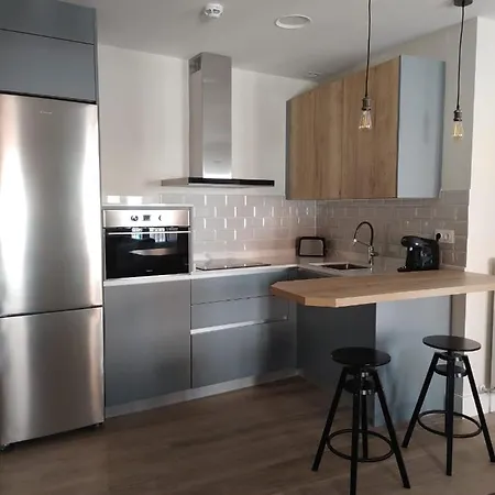 La Rua 25 카스트로우르디알레스